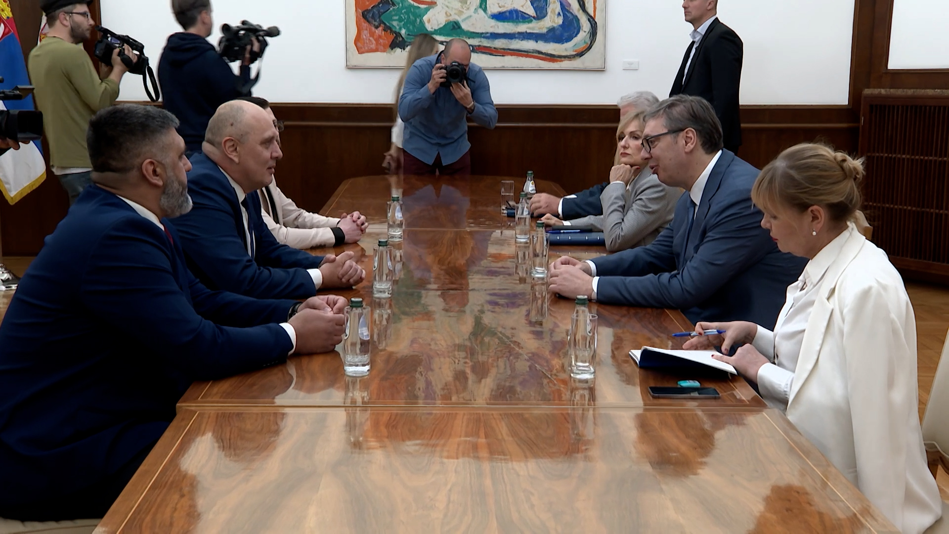 Beograd, predsednik Srbije Aleksandar Vucic se sastaje sa predstavnicima Udruzenih sindikata Srbije Sloga, pokrivanje